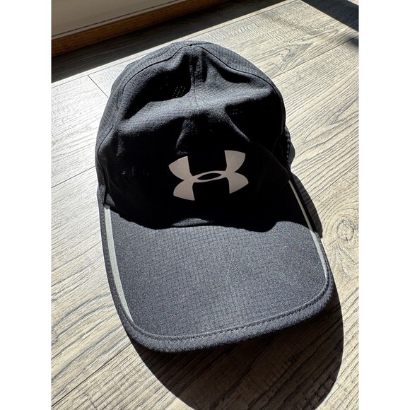 Under Armour Black Grey Reflective Adjustable Hat | Performance Running Cap - Picture 1 of 3